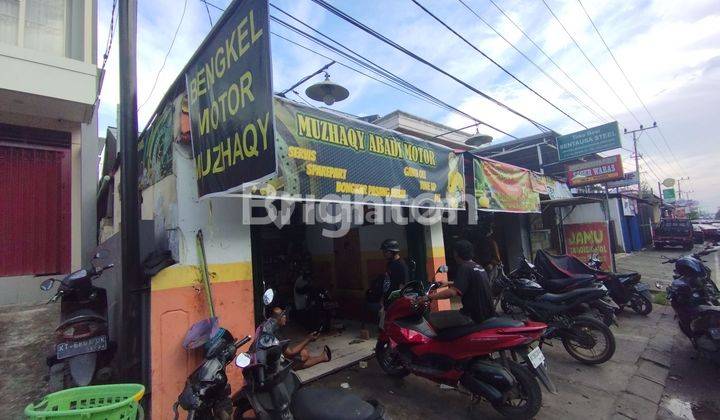 Ruko 2 lantai Lokasi Sangat strategis 1