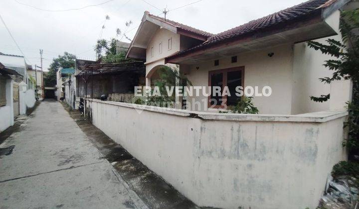 Rumah Bagus SHM di Laweyan Solo, Solo 1