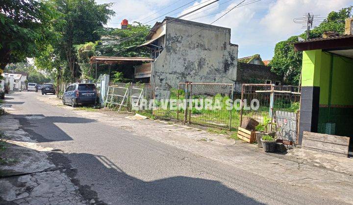 Tanah Siap Bangun Di dekat Stadion Manahan 1