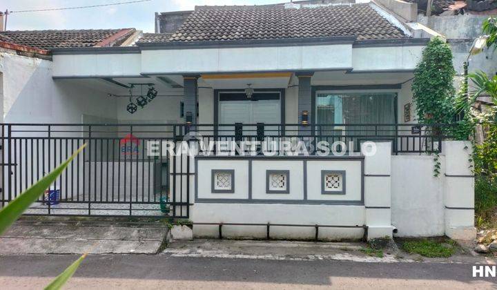 Rumah Strategis Solo Baru 1