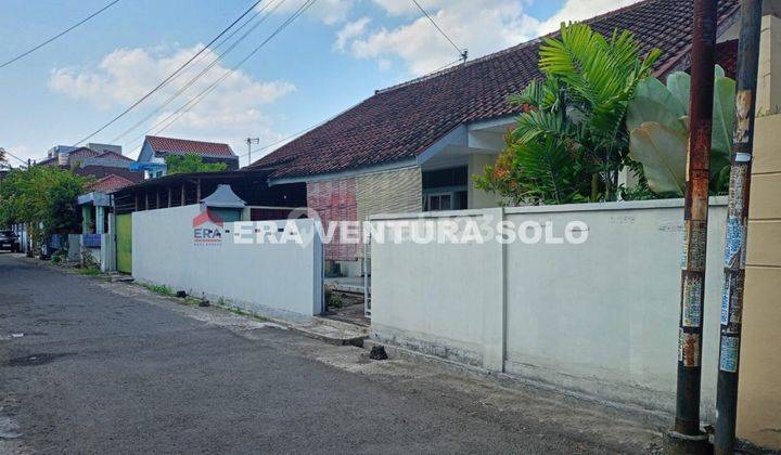 Rumah Strategis Jajar Solo