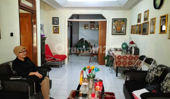 Strategic House + Shop House in Jagalan, Solo 2