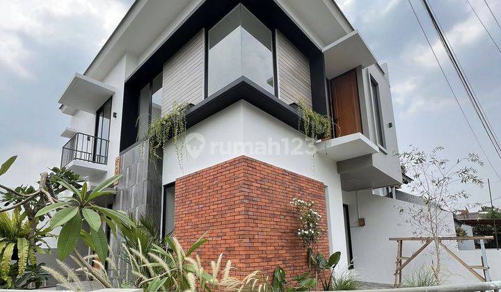 Dijual Rumah Hook Modern 2 Lantai Griya Loka Bsd Tangerang Selatan 2