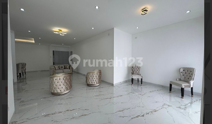 Rumah Luas Modern 2 Lantai Lokasi Strategis di Cluster BSD Tangerang Rumah Luas Modern 2 Lantai Lokasi Strategis di Cluster BSD Tangerang