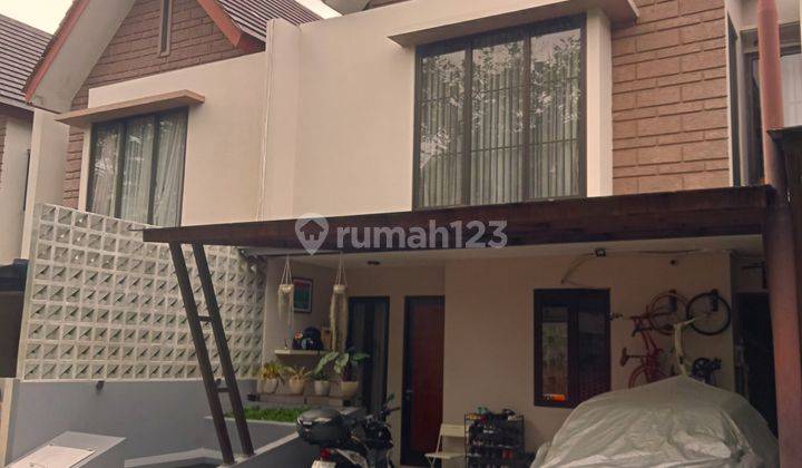 Rumah 2,5lt Townhouse Besar Jln Masuk 3 Mobil Furnished No Banjir 1