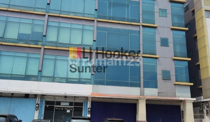 Ruko yang cocok untuk digunakan untuk segala usaha 