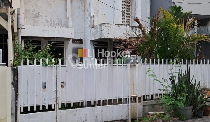 Rumah Tua di sunter Paradise tahap 1 Rumah Tua di sunter Paradise tahap 1