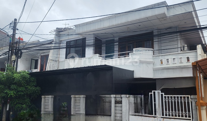 Disewakan Rumah di Sts