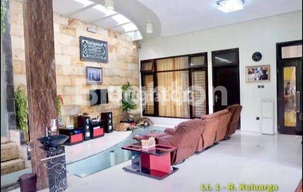 Rumah Lux Semi Furnish Di Kawasan Ijen Nirwana Jantung Kota Malang 2