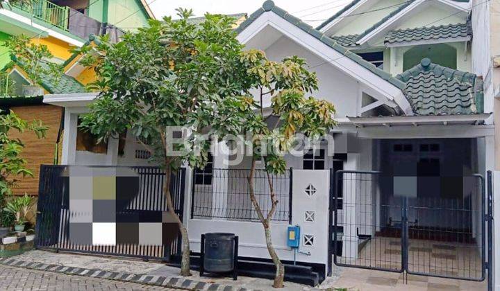 RUMAH 2 LANTAI NON FURNISH SIAP HUNI  2 CARPORT AREA SOEKARNO HATTA DEKAT KAMPUS BRAWIJAYA-SMAN 9 - RS BRAWIJAYA MALANG 1