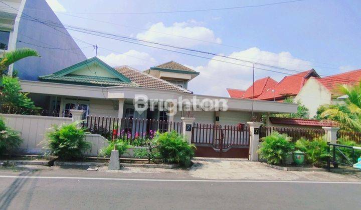 RUMAH  FULL FURNISH HALAMAN LUAS LOKASI STRATEGIS TLOGOMAS MALANG 1