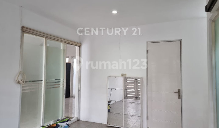 Beautiful House for Rent in East Tebet Near Eco Park Beautiful House for Rent in East Tebet Near Eco Park