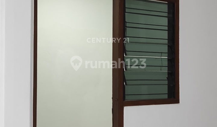 Rumah Bagus dan Berlokasi Strategis di Pusat Kota Johar Baru 2