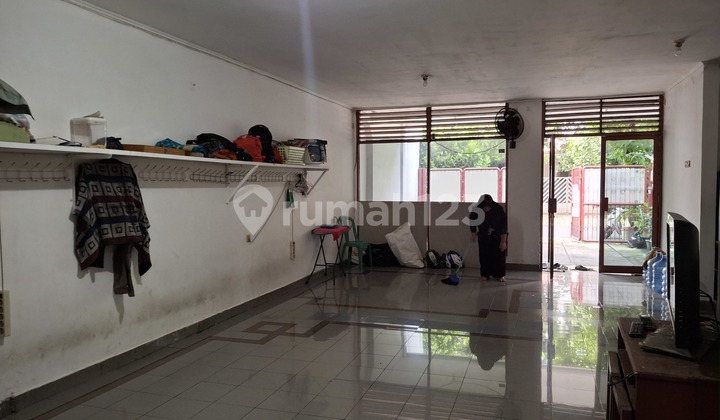 Rumah Disewakan Di Johar Baru Jalan Lebar Muat 2 Mobil 2