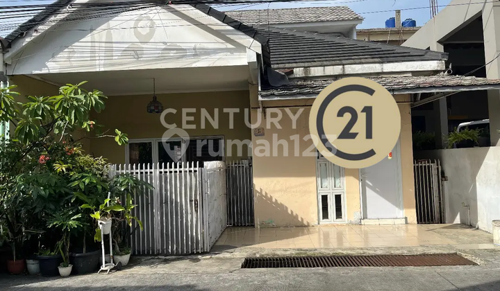 Rumah Pinggir Jalan Muat 2 Mobil Lokasi Strategis Rumah Pinggir Jalan Muat 2 Mobil Lokasi Strategis