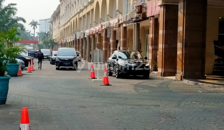 Ruko Komersil 4 Lantai Dalam Kawasan Ruko Di Permata Hijau 