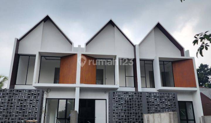 Dijual Rumah Baru Griya Loka sek 1.5 BSD 1