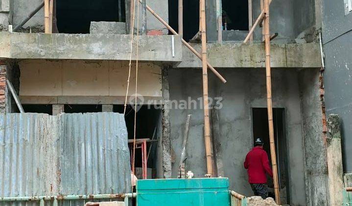 Dijual Rumah on progress Kencana Loka BSD 1