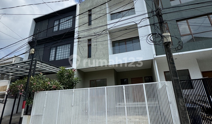 Brand New House in Kelapa Cengkir Kelapa Gading Flood-Free for Sale 2