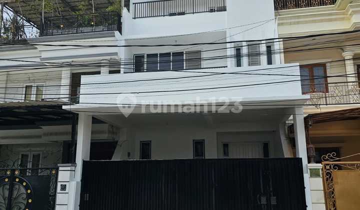 Sunter STS House Ready to Live Strategic 3 Floors