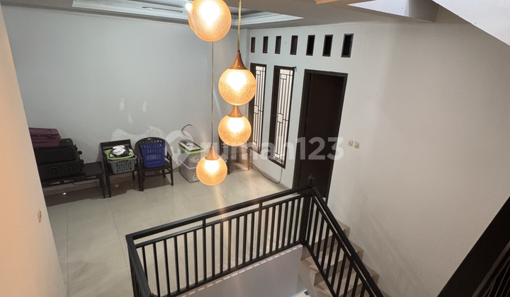 Dijual Rumah Kelapa Nias Tinggi Dari Jalan Dekat Mkg