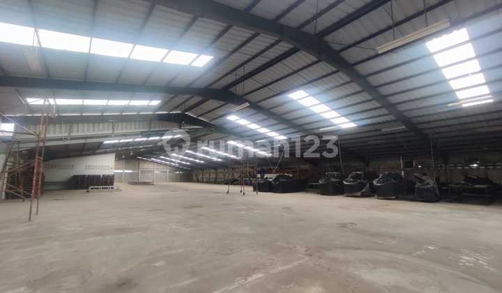 DISEWAKAN GUDANG (TEMPAT PRODUKSI) DI SAPAN (gedebage) bandung - parkir luas; 7 Ruangan; cctv; ^FH