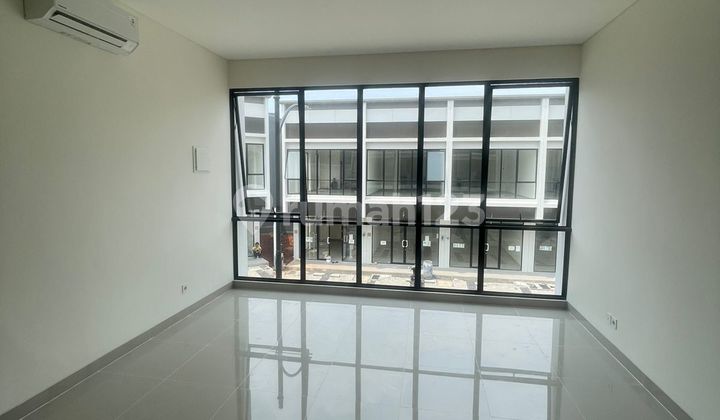 FOR RENT NEW SHOPHOUSE (1ST FLOOR) SORENTO EAST PARAMOUNT SERPONG, TANGERANG - AC, CCTV