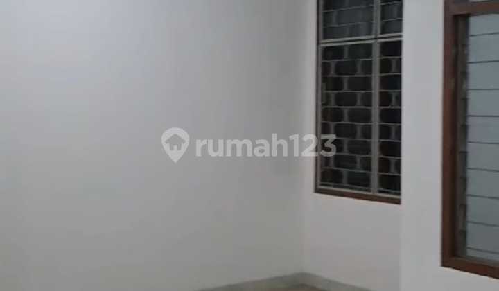 FOR RENT: HOUSE IN SUDIRMAN WING, BANDUNG