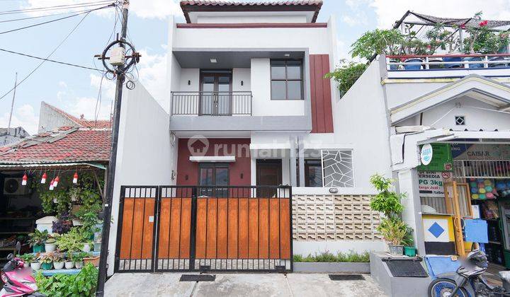 Rumah Strategis SHM Semi Furnished dekat Sekolah dan Faskes di Bekasi J20890 1