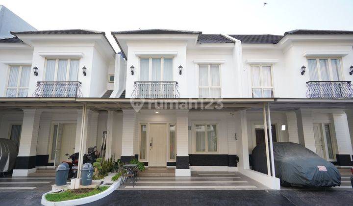 Rumah Cantik Carport Luas 8 Menit ke Living World Grand Wisata Bekasi J22745 1