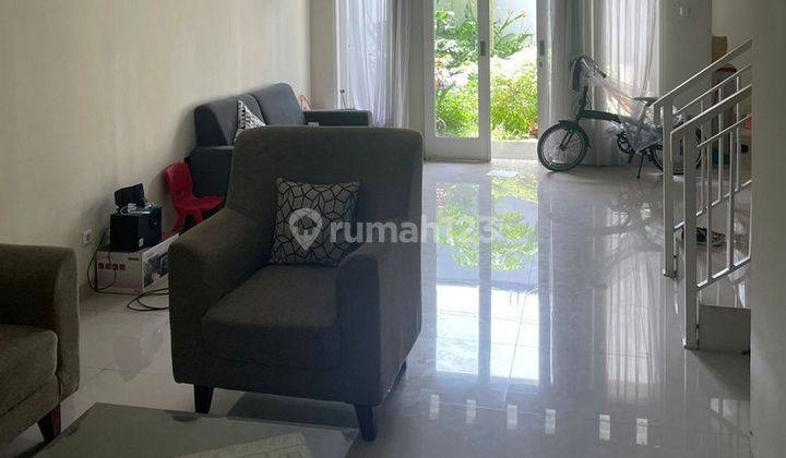 Rumah Cantik Luas 2 Lt Bebas Banjir 15 Mnt ke Grand Galaxy Bekasi Dibantu KPR J14221 2