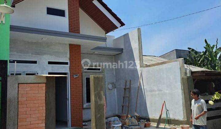 Rumah Siap Renov Hadap Selatan 15 Menit ke RS Tiara Bekasi J25514