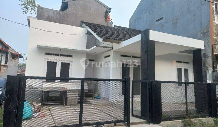 Rumah Siap Renov Hadap Barat Dekat RS Jati Rahayu Bisa KPR J25849