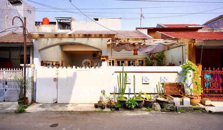 Rumah 1 Lt Terawat 8 Menit ke Stasiun LRT Jatimulya Bebas Banjir J14348 1