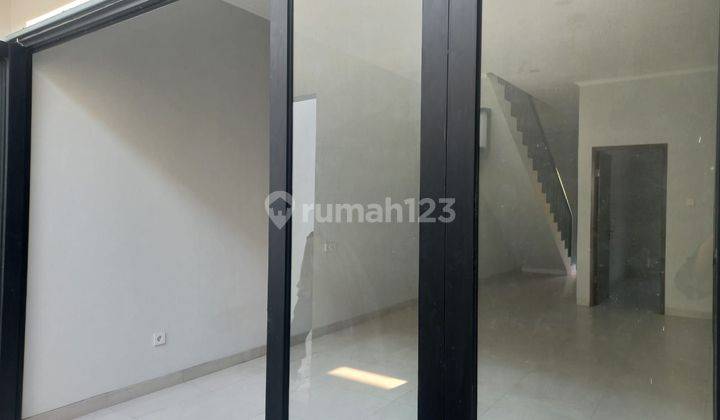 Rumah Strategis 15 Menit ke Transpark Juanda Bekasi 2 Lt Siap Huni J25576 2