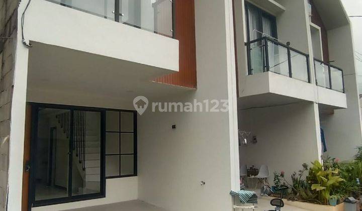 Rumah Strategis Dibantu KPR 6 Menit ke Stasiun LRT Harjamukti J32122 2