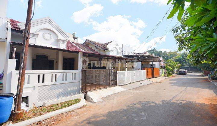 Rumah Minimalis Tanah 90, Lokasi Super Elite di Graha Raya J16113 2