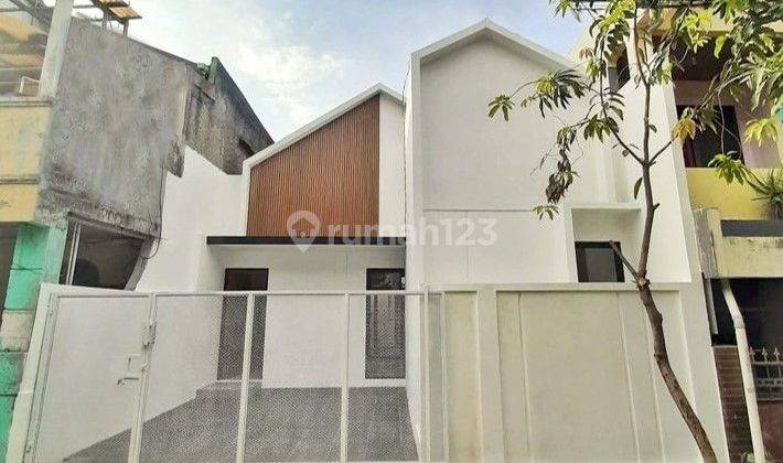 Rumah Minimalis Modern di Bekasi, 2 Lt Tanah 94 SHM J24319 1