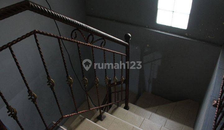 Rumah SHM 2 Lt dekat Pintu Tol di Depok Harga Nego Siap KPR J18861 2