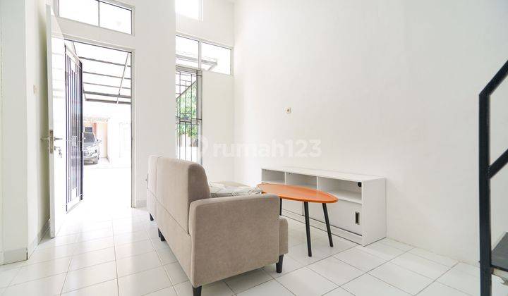 Rumah Semi Furnished Sudah Renov 15 Menit ke Mall AEON BSD City J21917 2