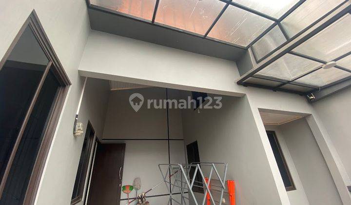 Rumah SHM 2 Lt Ada Carport 7 Menit ke Stasiun Depok Baru Siap KPR J26626 2