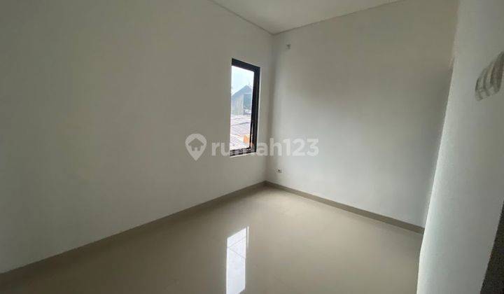 Rumah Gratis Renov 20 Mnt ke Stasiun Pondok Cina SHM Siap Huni J25182 2