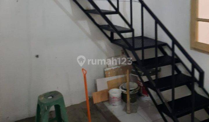 Dijual Rumah Lokasi Strategis di Maharaja Depok Dekat Tol Sawangan 2