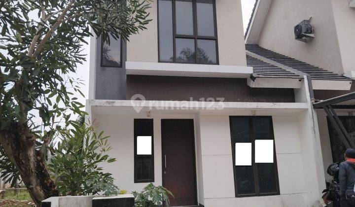 Rumah 2 Lt Hadap Utara 7 Mnt ke Mall Paradise Walk Serpong Siap Renov J-28524 1