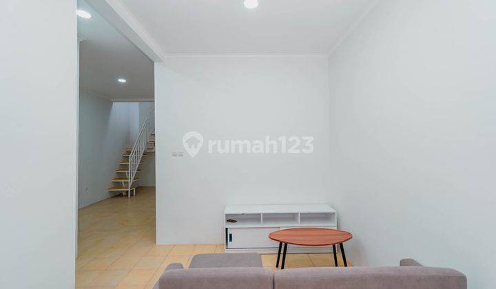 Rumah SHM 2 Lt di Cibubur Dekat Stasiun Harjamukti Free Renov J24297 2