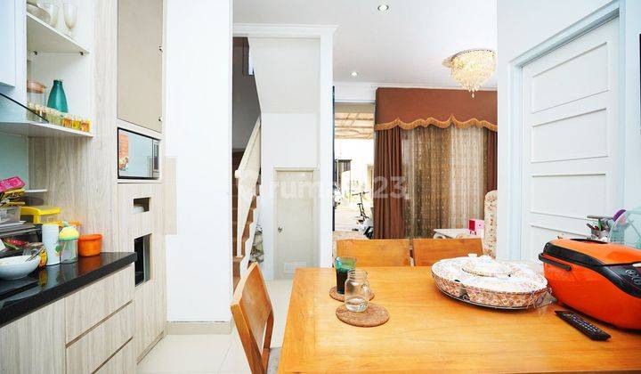 Rumah di Victoria Hills Residence hanya 8 Menit ke Stasiun  2