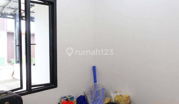 Dijual Murah Rumah Dengan Lingkungan Aman Nyaman SHM J22384 2