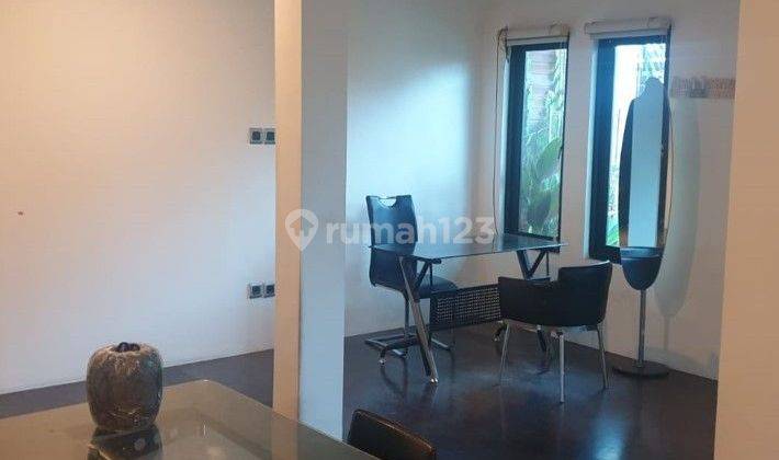 Rumah Dijual Murah Luas 3Lt Dengan Interior Modern SHM J23253 2