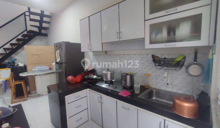 Rumah 2 Lt Strategis 15mnt Ke Stasiun Depok Dibantu Kpr J21417 2