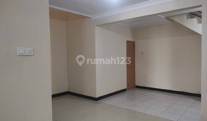 Rumah 2 Lantai 4KT Ada Carport Dekat Pasar Pagi Depok J16646 2